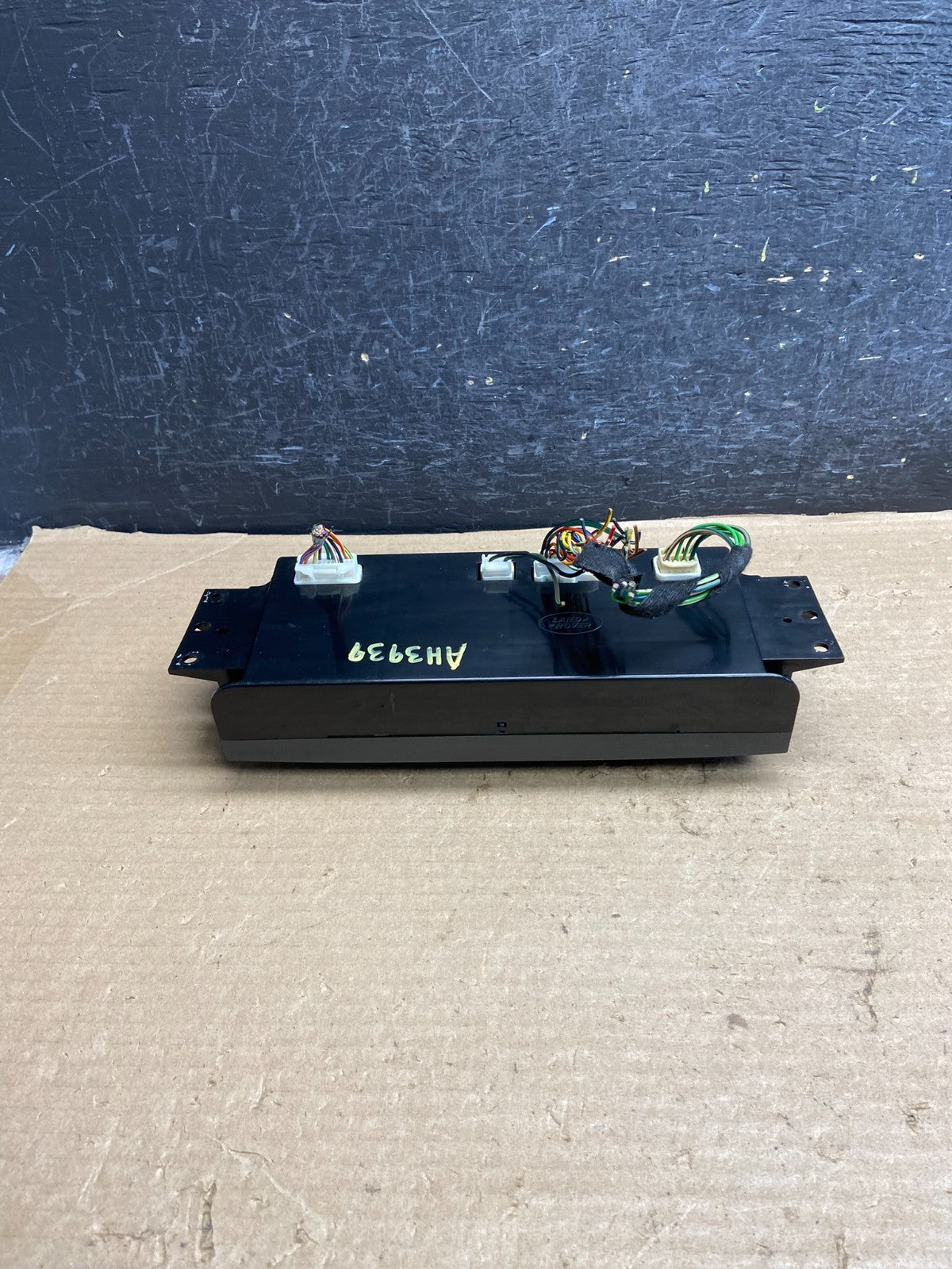 2005 to 2007 Land Rover Range LR3 AC Heater Climate Control Module AH3939 DG3