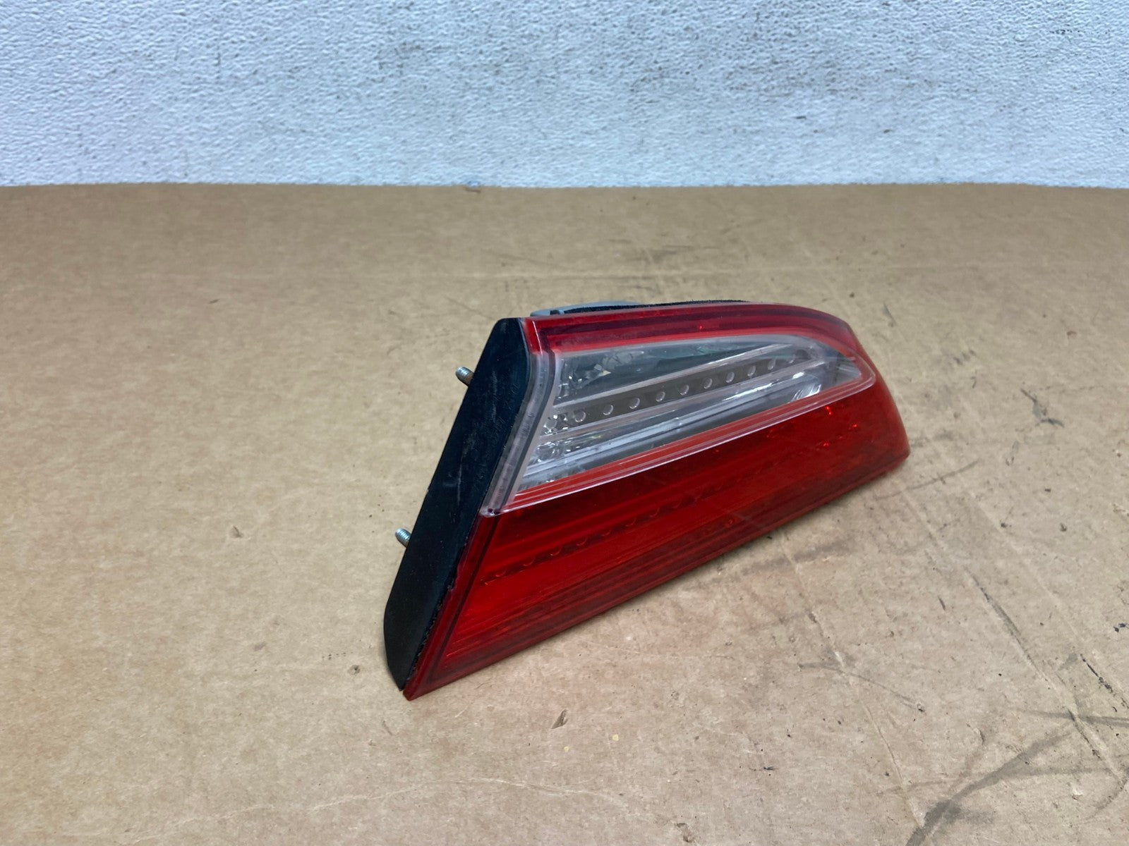 2011 2012 2013 Hyundai Elantra Inner Tail Light Right Passenger AD6318 LK2