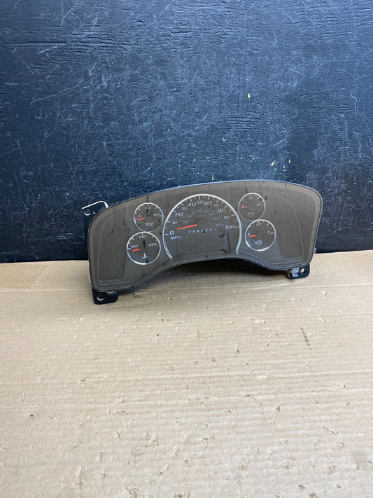 2008 to 2010 Chevrolet Express 1500 Speedometer Cluster Gauge ag6352 DG0