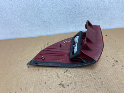 2004 to 2005 Toyota Sienna Left Driver LH Side Tail Light AC8265 LK5