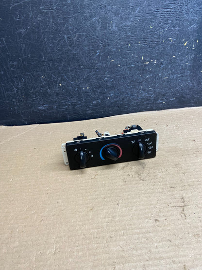 1997 to 2004 Ford F150 F250 Super Duty Heater A/C Climate Control AH3659 DG0