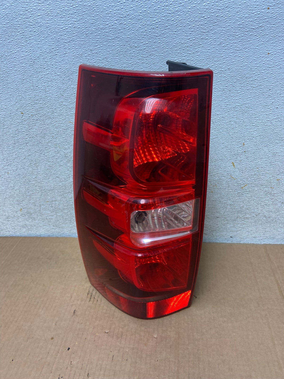 2008-2014 Chevrolet Tahoe Suburban Driver Lh Left Side Tail Light AI8401 LK0