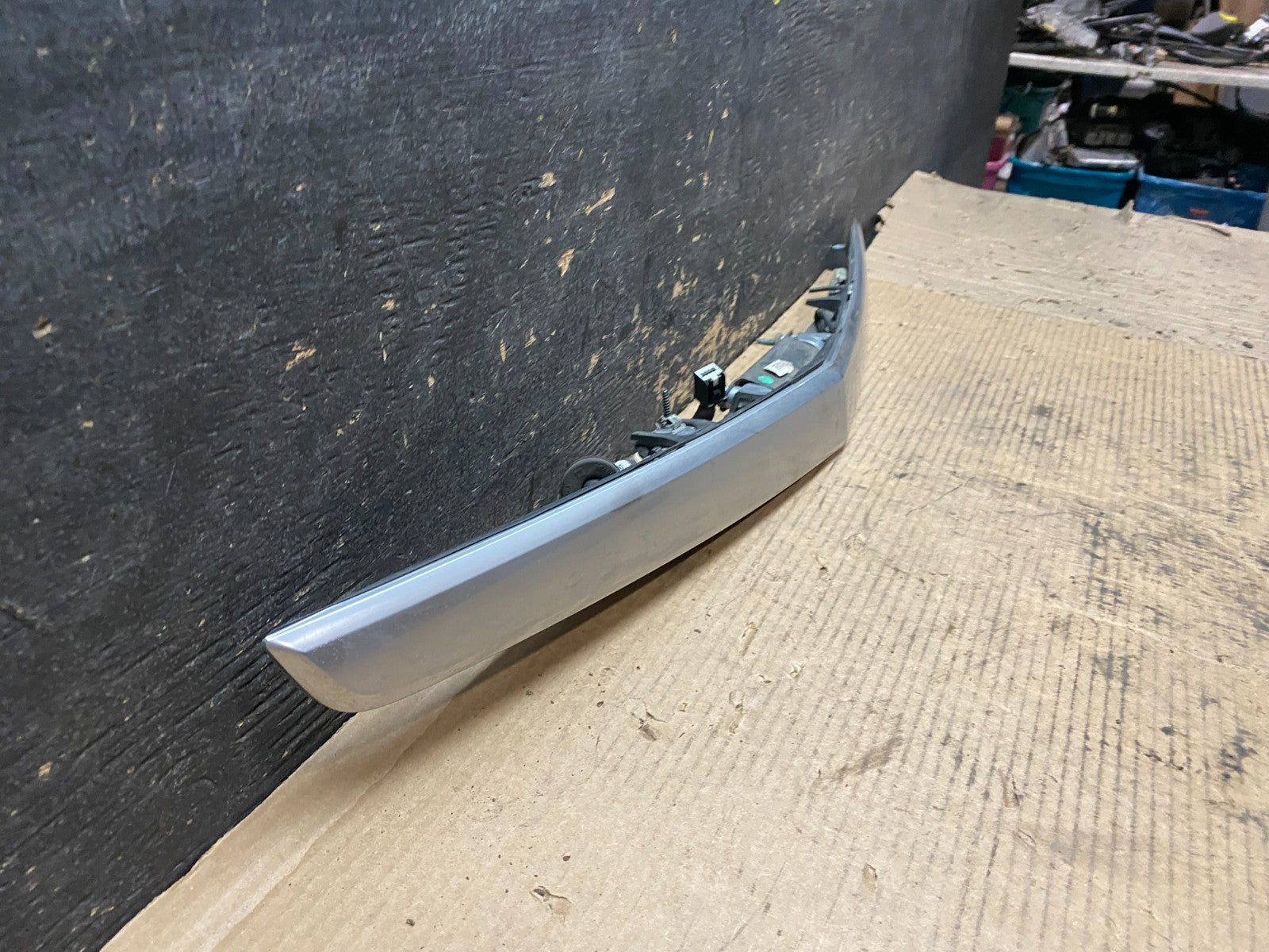 2013-2017 Cadillac XTS Trunk LID Handle Chrome Spoiler With Camera OEM V9485 DG2