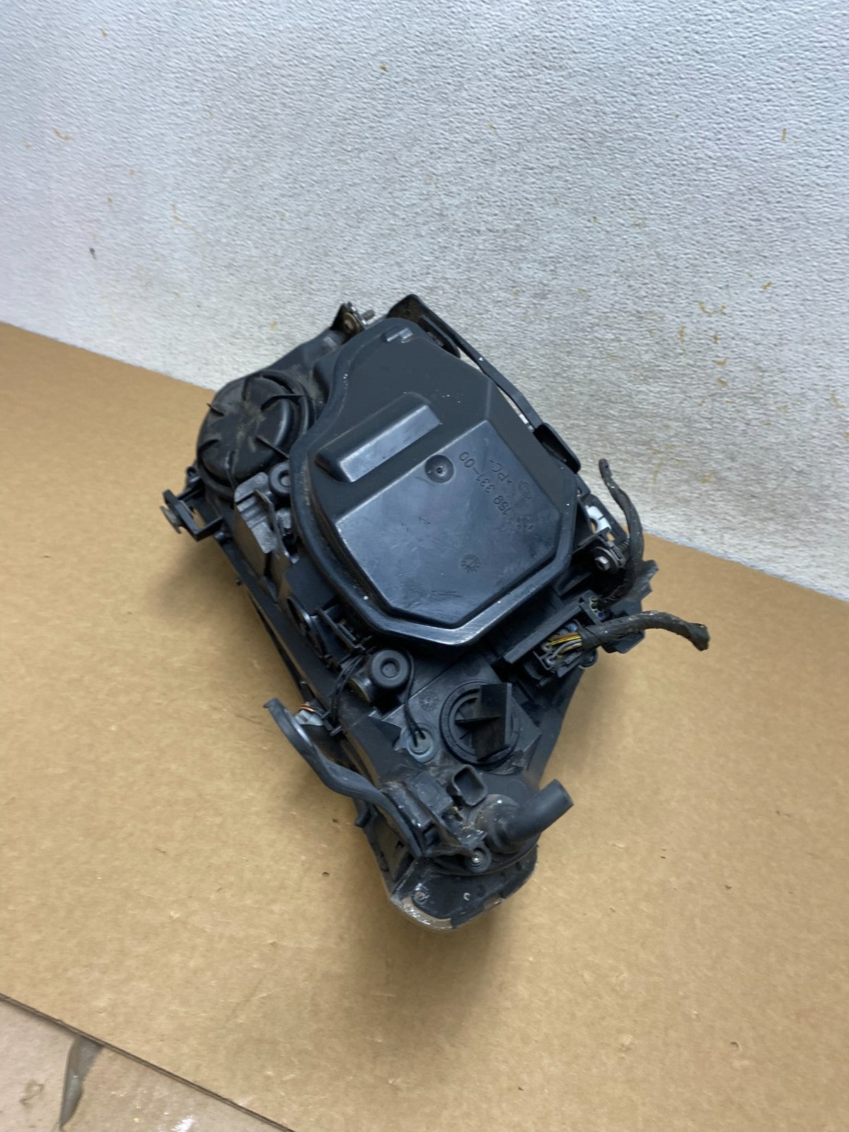 2004 to 2007 BMW 525i 5 Series Headlight Left Driver LH Xenon AFS AI2612 DW8