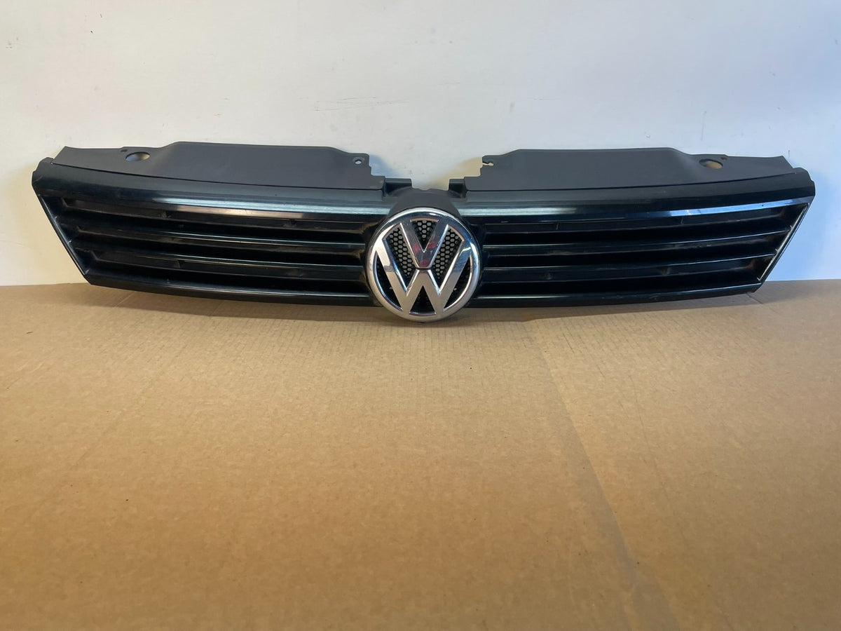 2011 to 2014 Volkswagen Jetta Sedan Front Upper Grille Grill ag9843 DG0
