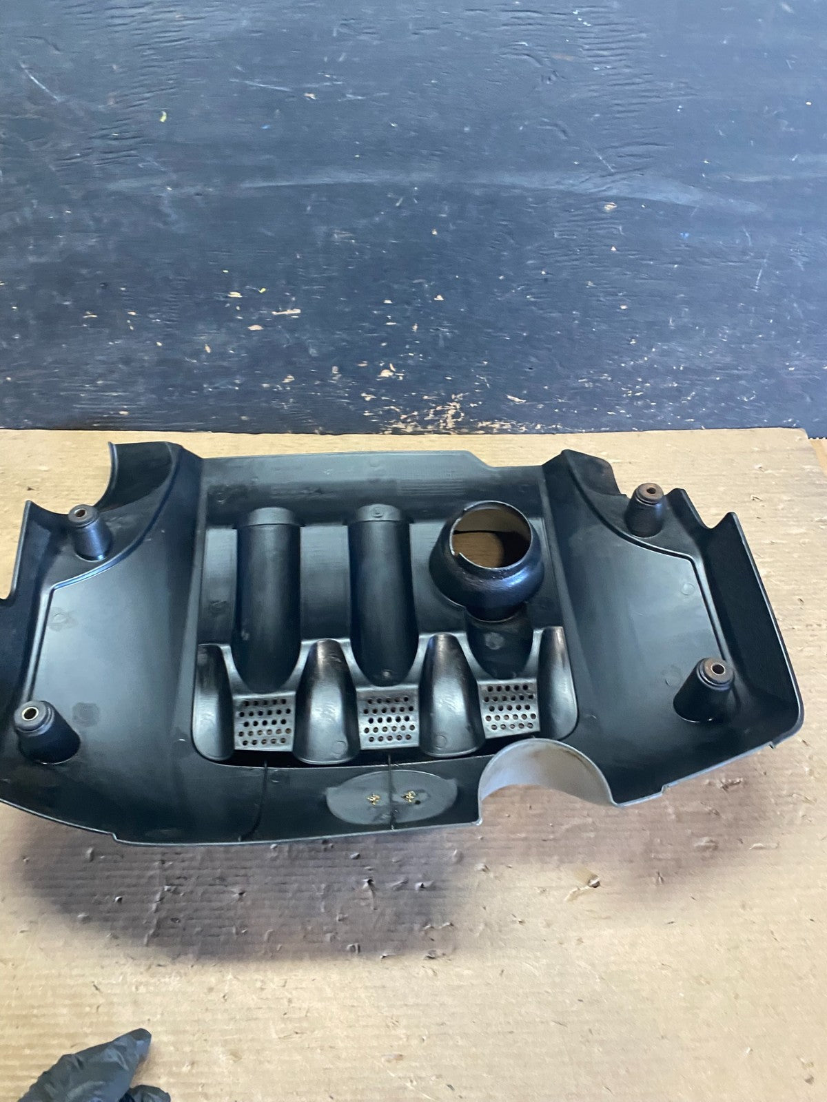 2005 to 2007 Kia Sportage 2.0L Engine Motor Cover  Oem s3404 DG5