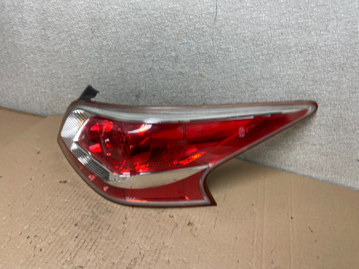 2013 2014 2015 Nissan Altima Right Passenger RH Side Tail Light OEM AB2544 DW1