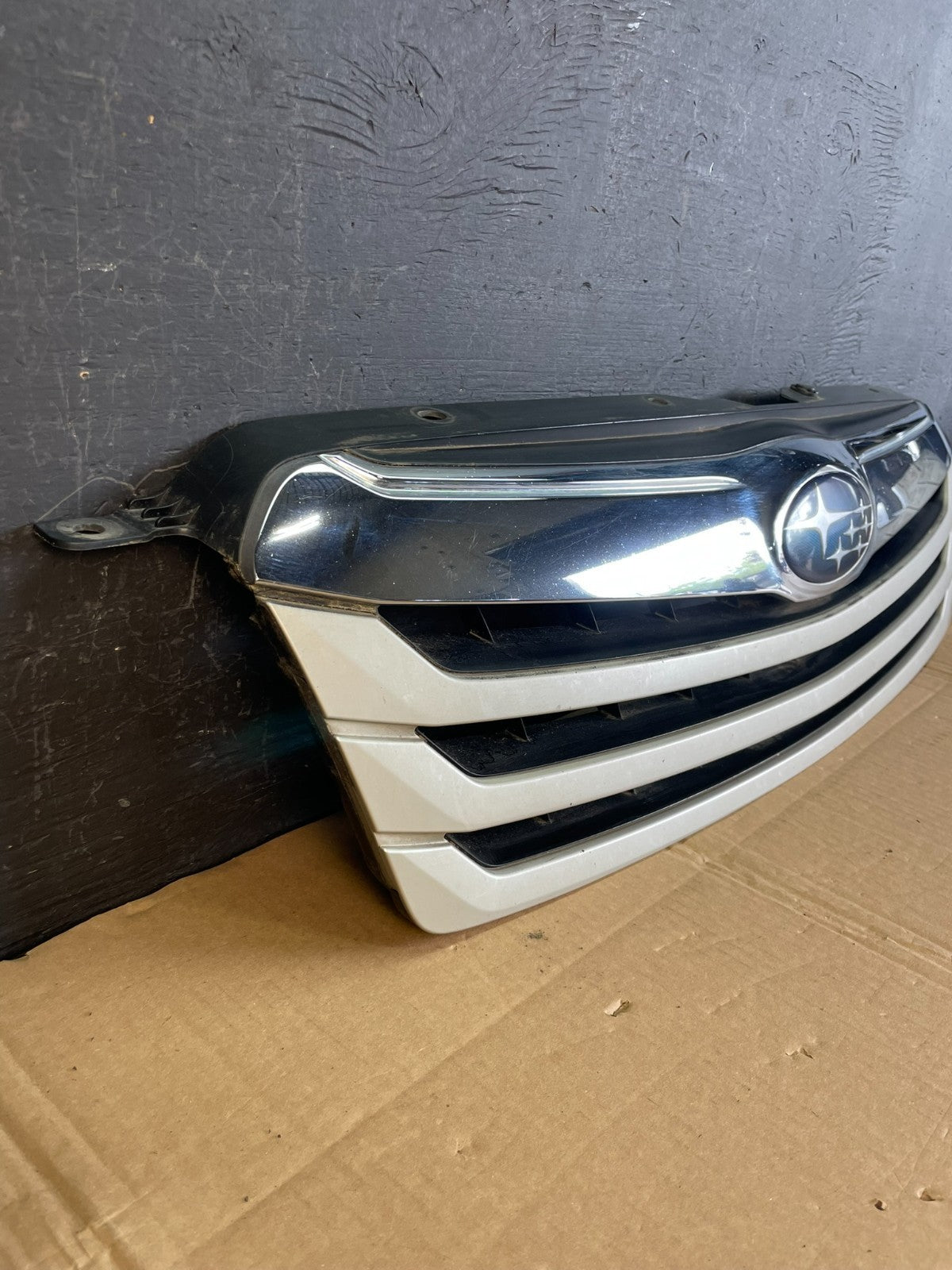 2010 to 2012 Subaru Legacy Outback Wagon Front Grill Grille ac5445 DG2