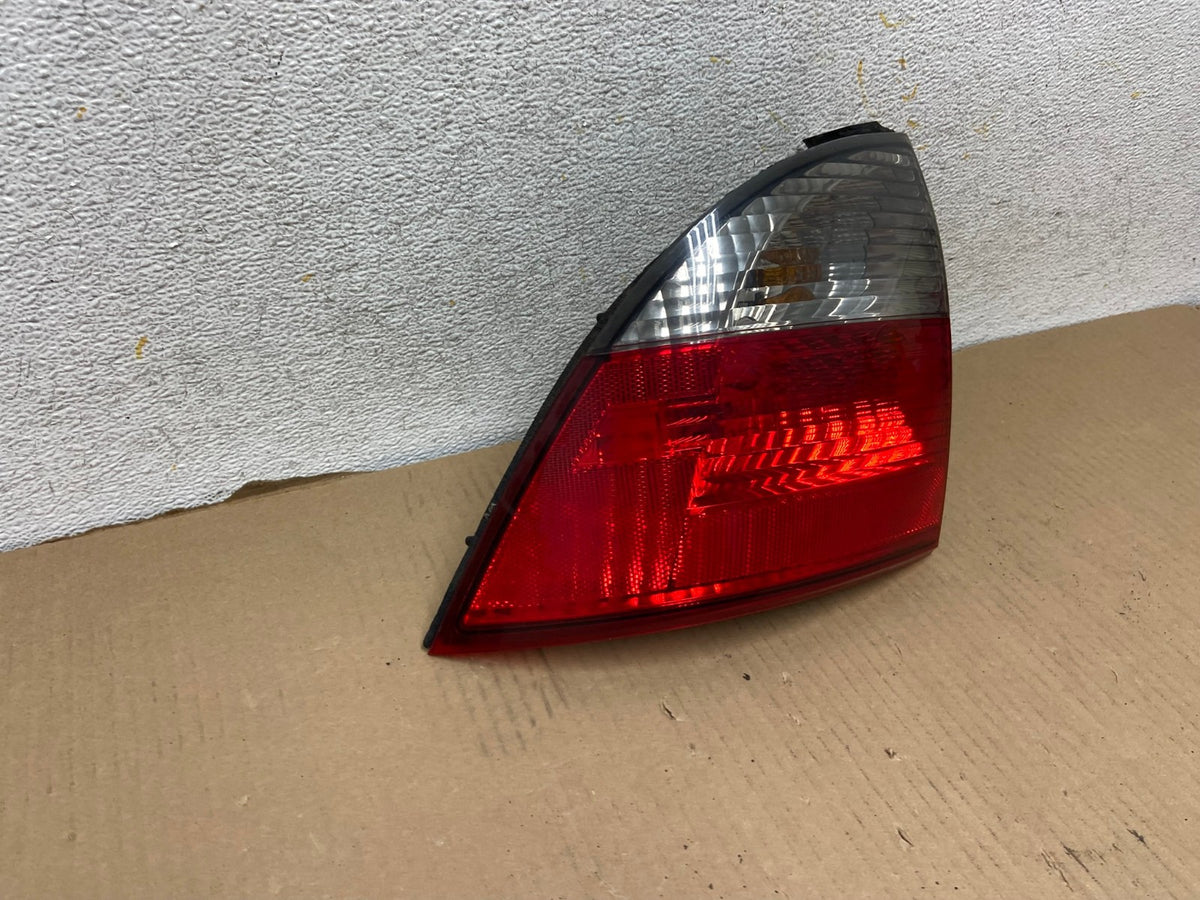 2003 2004 2005 2006 Lincoln Ls Left Driver LH Tail Light AH3023 LK1