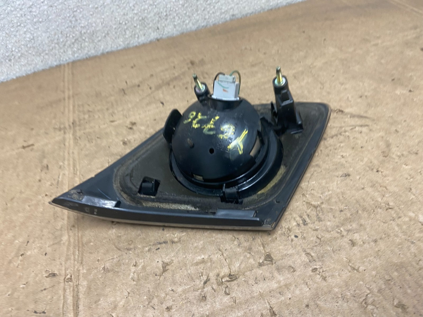 2004 to 2009 Mazda 3 Hatchback Right Passenger RH Inner Tail Light OEM Y6726 DW5