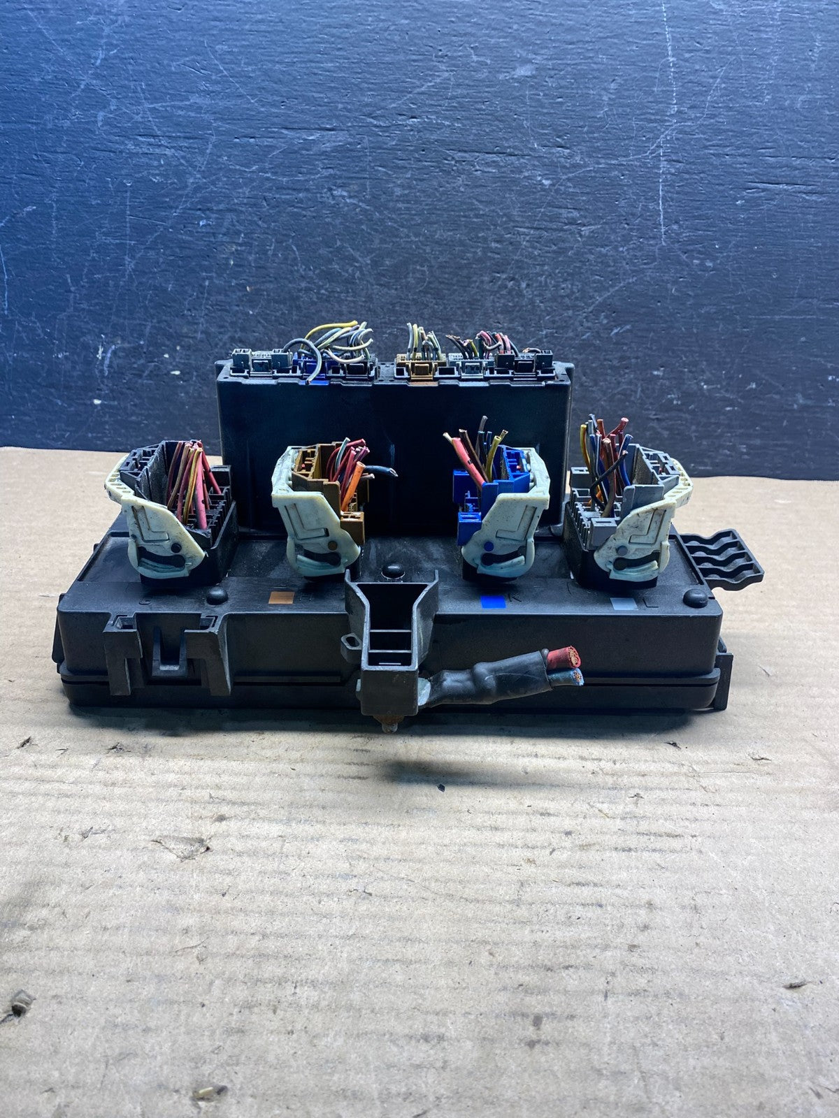 2015 2020 Dodge Ram 1500 Totally Integrated Power Module Fuse Box ae0111 DG1