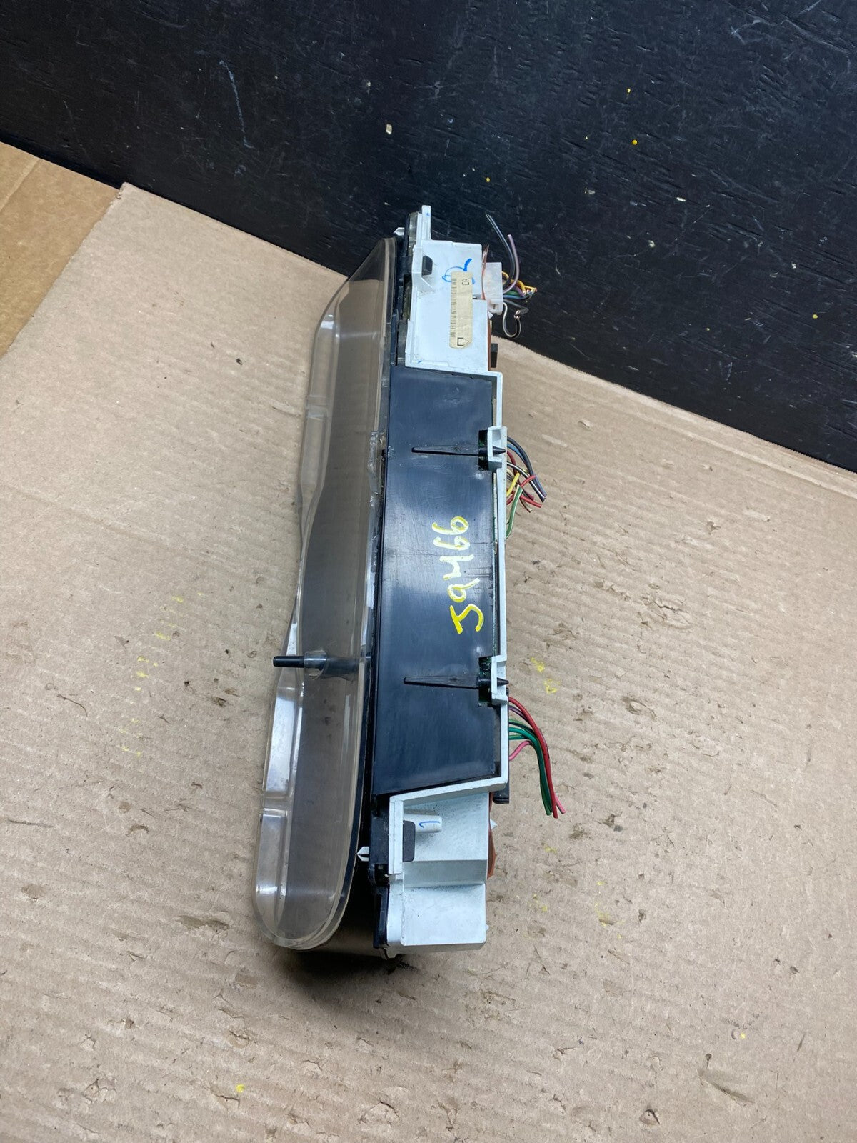 2001 to 2002 Ford Econoline E250 E350 Van Speedometer Instrument Cluster J94663