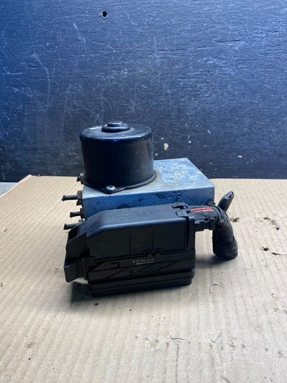 2005 to 2009 Mercedes W203 C230 CLK350 ABS Anti Lock Brake Pump Module AJ0249 DG3