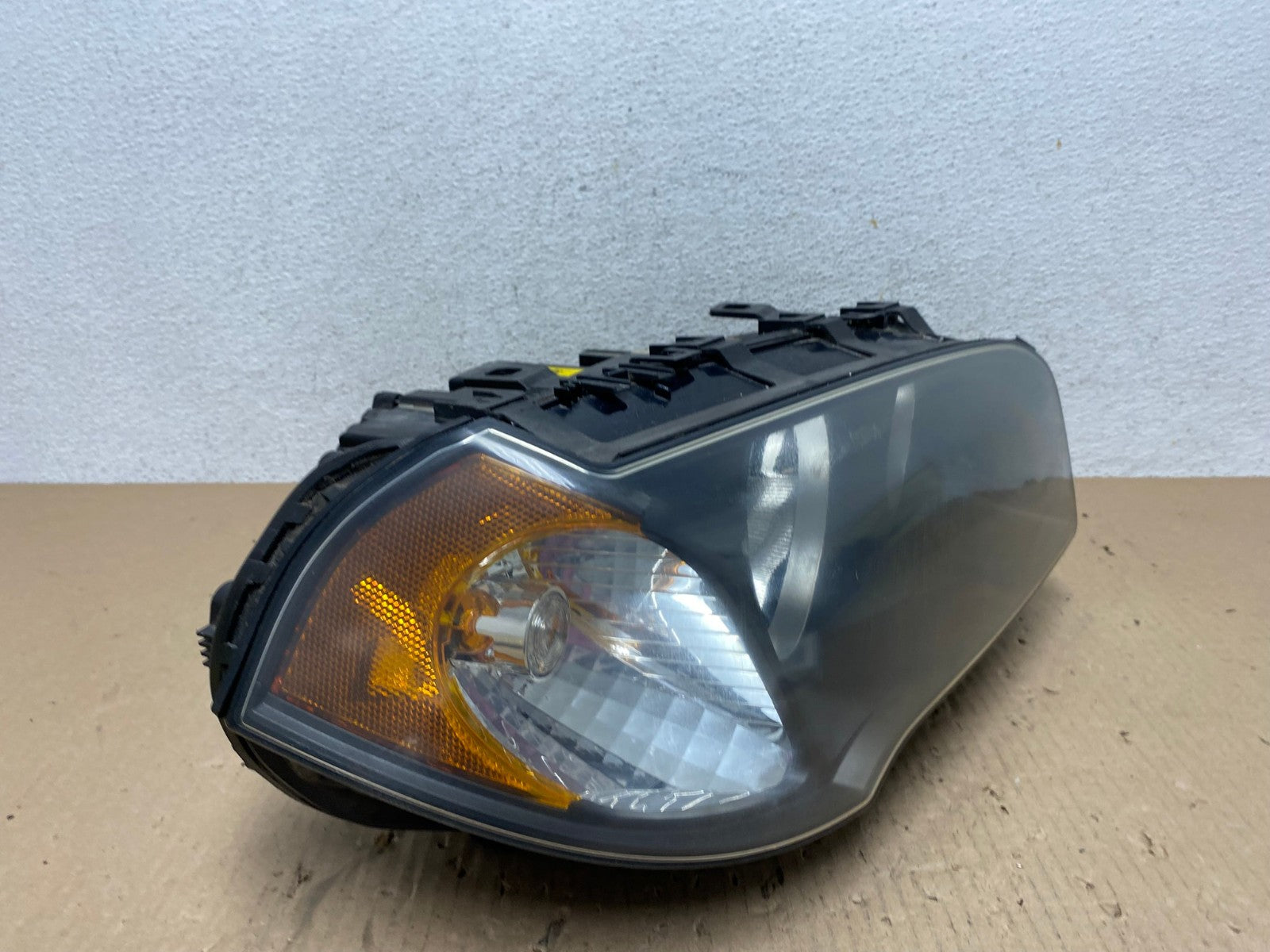 2004 to 2006 Bmw X3 Right Passenger Rh Halogen Headlight AE8819 LK2