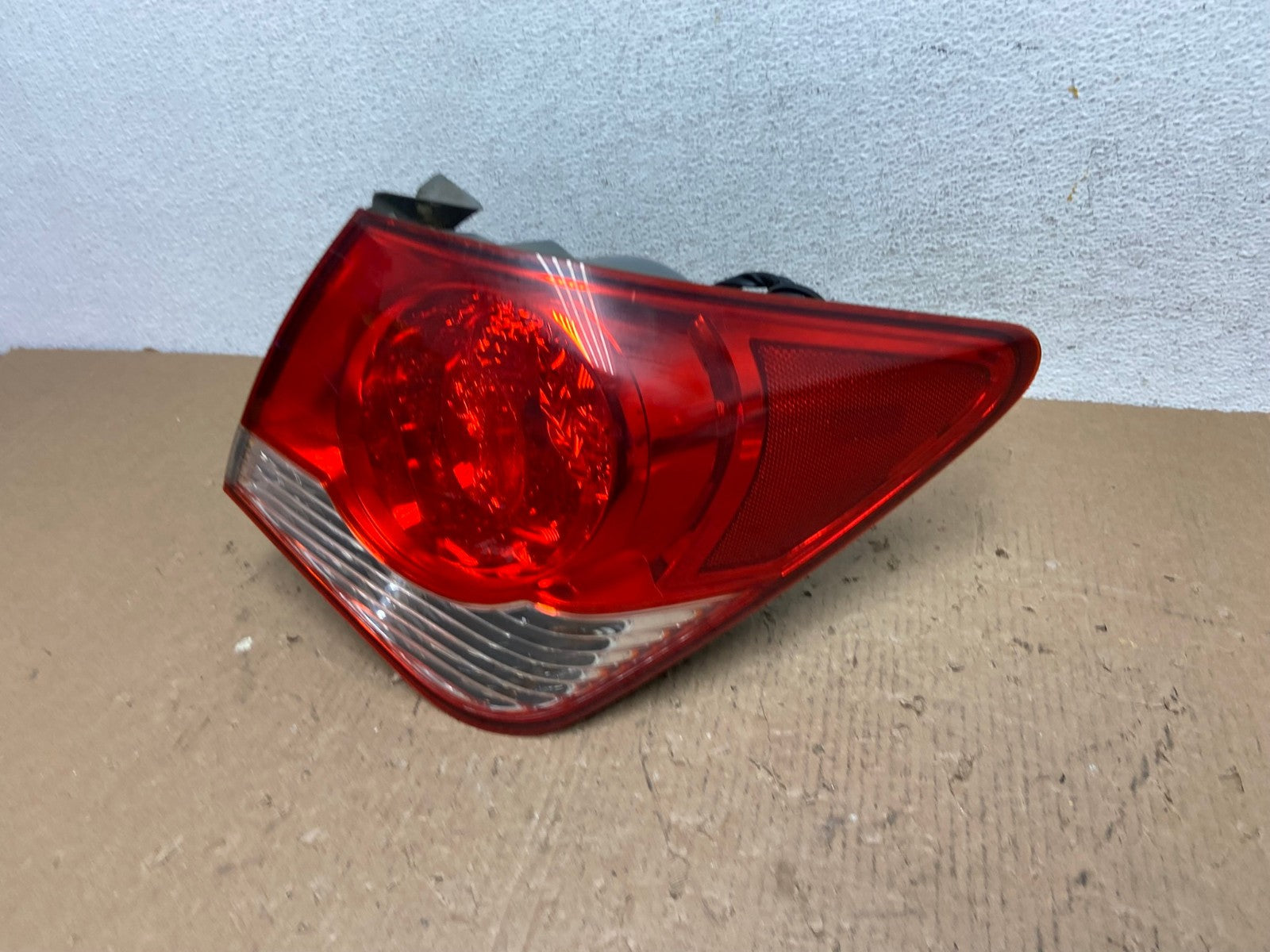 2011 2012 2013 2014 Chevrolet Cruze Right Passinger RH Side Tail Light AD8775 LK1