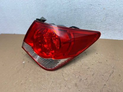 2011 2012 2013 2014 Chevrolet Cruze Right Passinger RH Side Tail Light AD8775 LK1