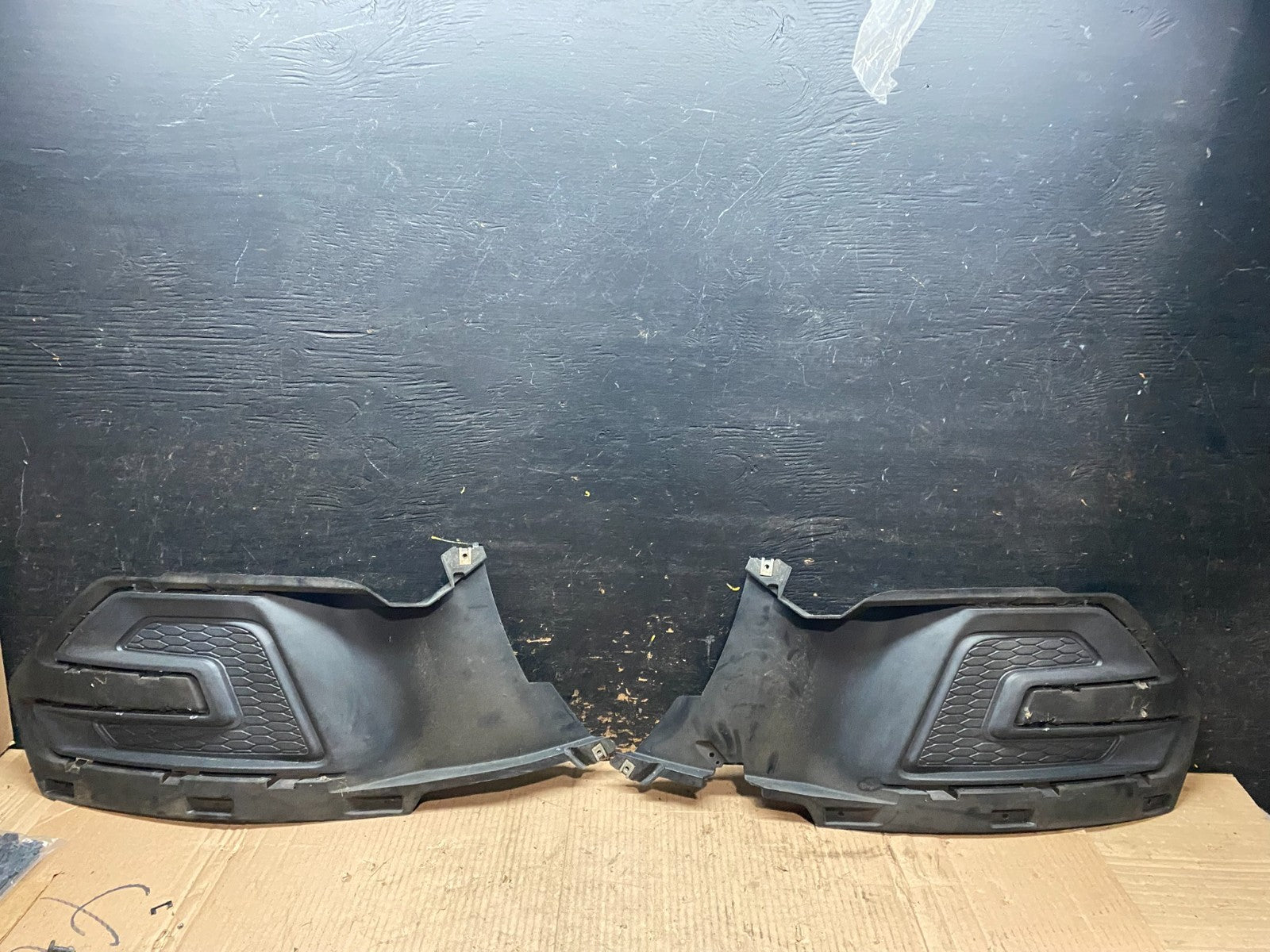 2020 - 2022 Ford Explorer Front Left+Right Side Fog Light Cover Trims V9883 DG0
