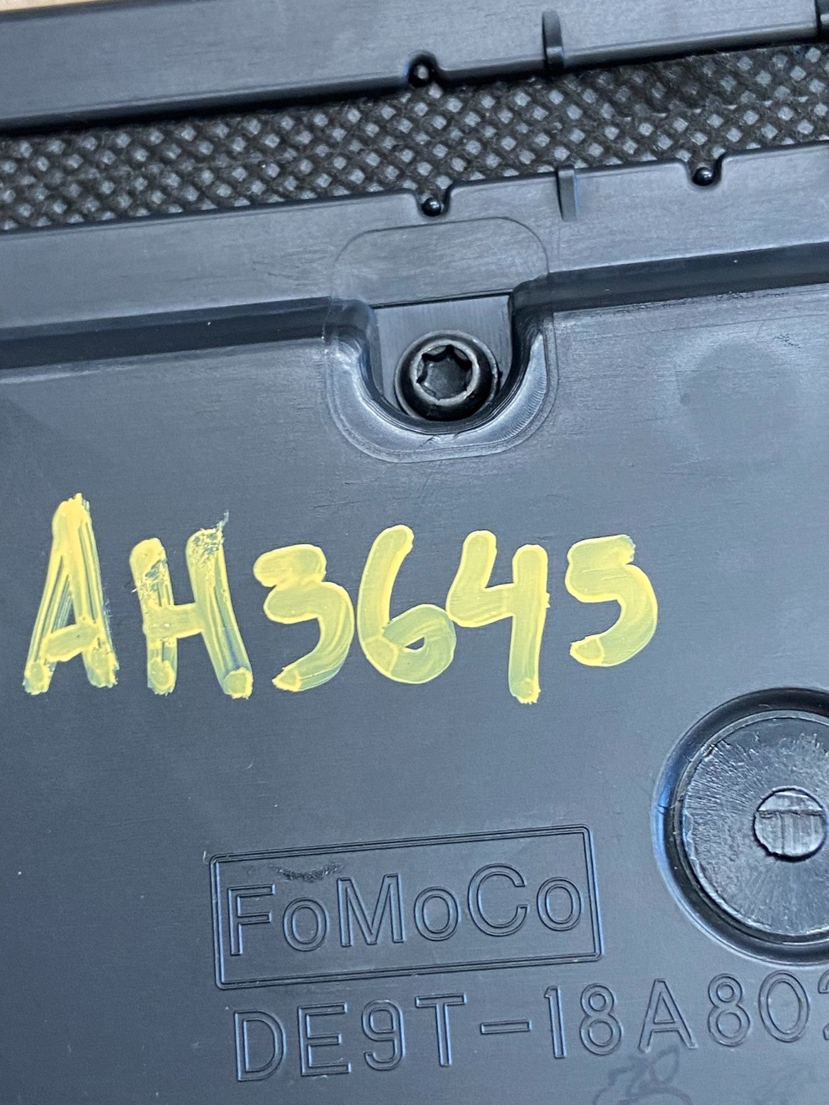 2013 to 2019 Lincoln MKT Radio Dual Climate Control Panel AH3645 DG5