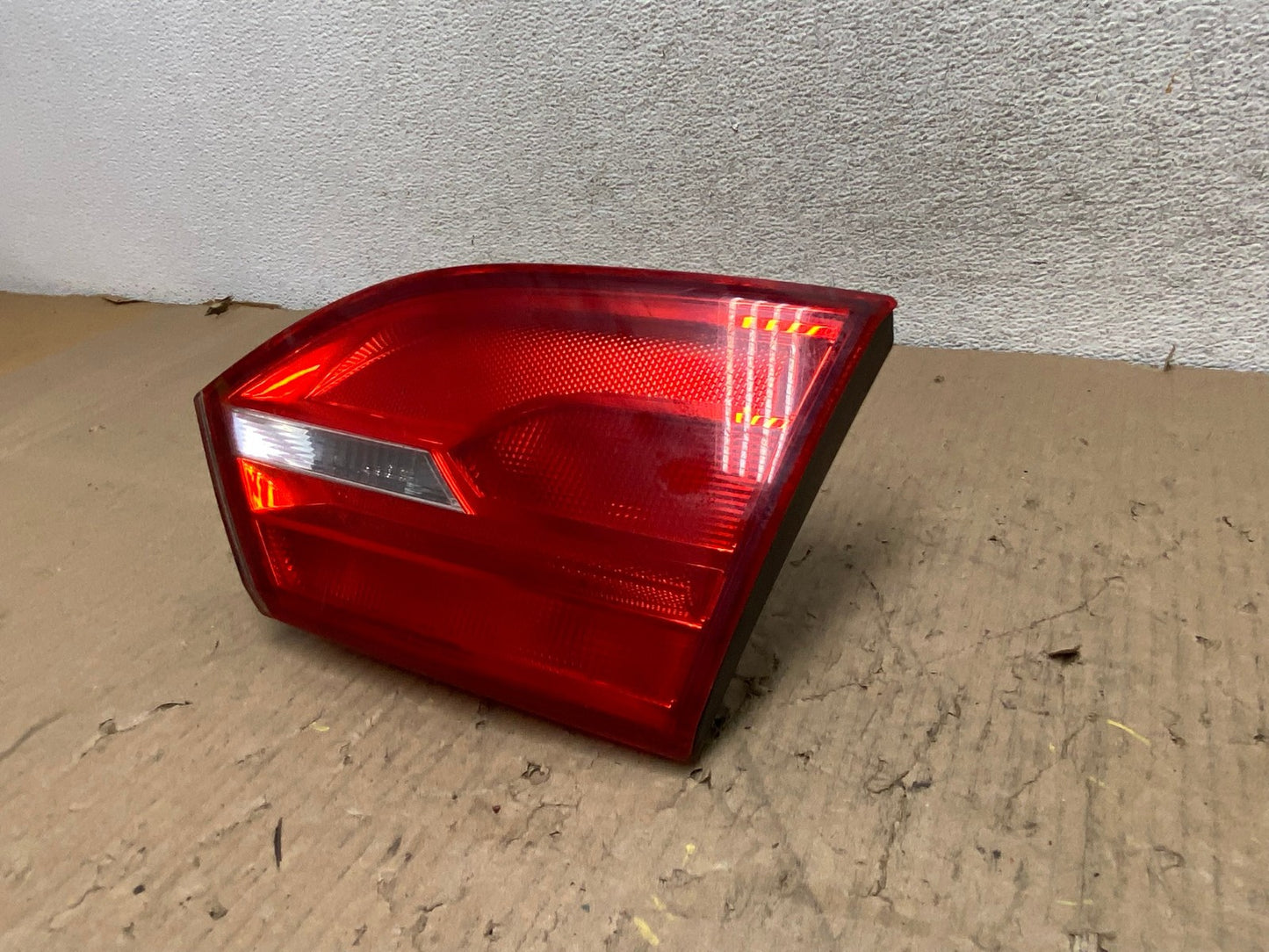 2011-2014 Volkswagen Jetta Right RH Inner Trunk Tail Light A8092 LK2